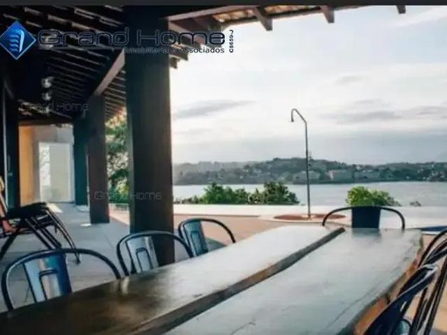Casa / Sobrado para Venda em Vila Velha/ES Praia da Costa 4 Quartos