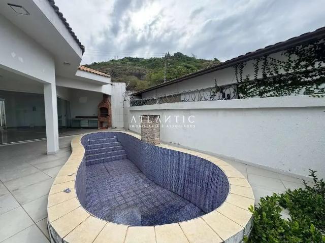Casa / Sobrado para Venda em Vila Velha/ES Praia da Costa 4 Quartos