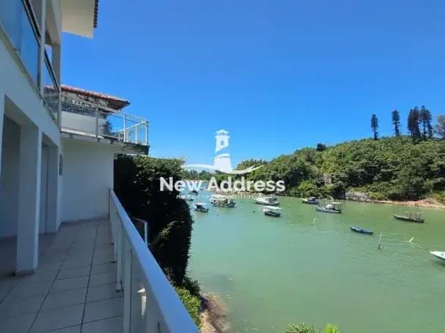 Casa / Sobrado para Venda em Vila Velha/ES Praia da Costa 4 Quartos