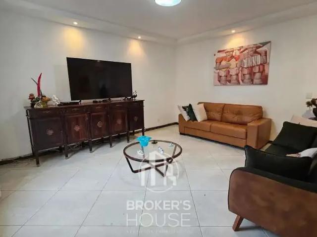Casa / Sobrado para Venda em Vila Velha/ES Praia da Costa 5 Quartos