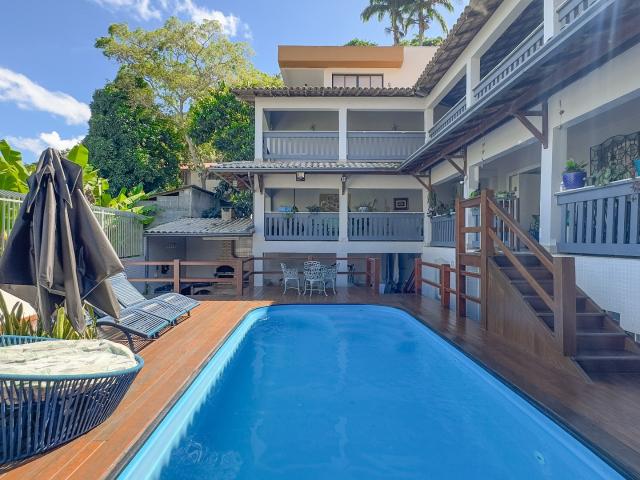 Casa / Sobrado para Venda em Vila Velha/ES Praia da Costa 5 Quartos
