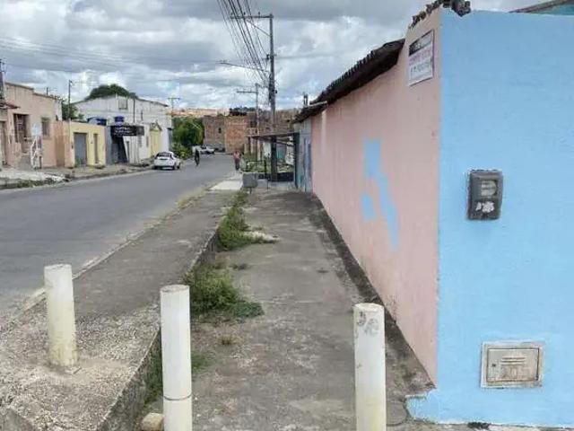 Casa / Sobrado para Venda em Vitória da Conquista/BA Alto Maron 2 Quartos