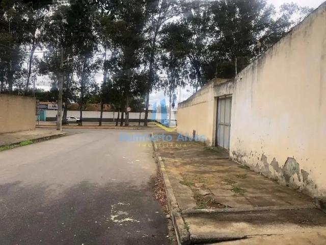 Casa / Sobrado para Venda em Vitória da Conquista/BA Alto Maron 4 Quartos
