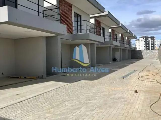 Casa / Sobrado para Venda em Vitória da Conquista/BA Boa Vista 3 Quartos
