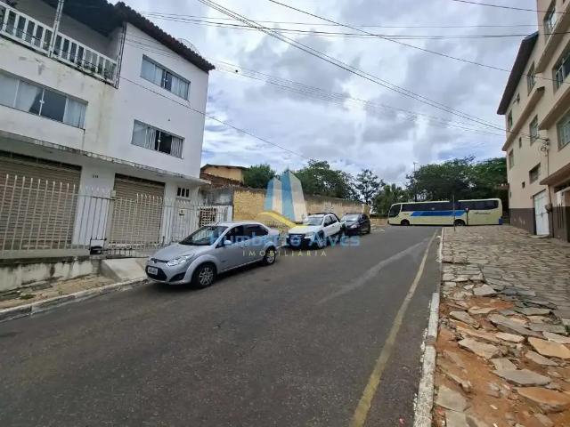 Casa / Sobrado para Venda em Vitória da Conquista/BA Centro 3 Quartos
