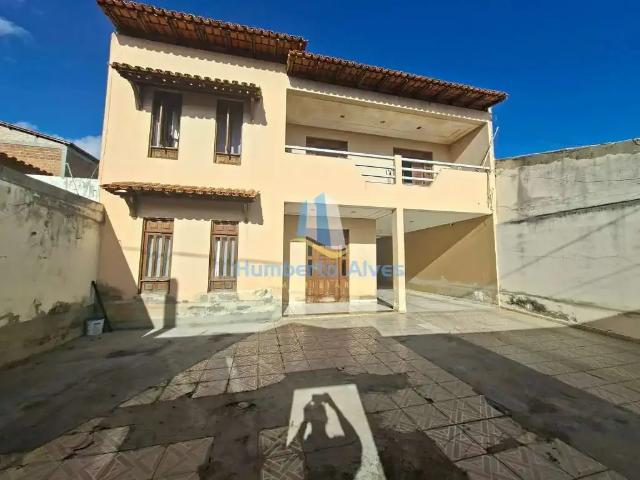 Casa / Sobrado para Venda em Vitória da Conquista/BA Cruzeiro 3 Quartos