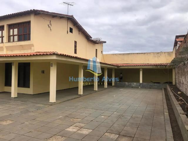Casa / Sobrado para Venda em Vitória da Conquista/BA Cruzeiro 4 Quartos