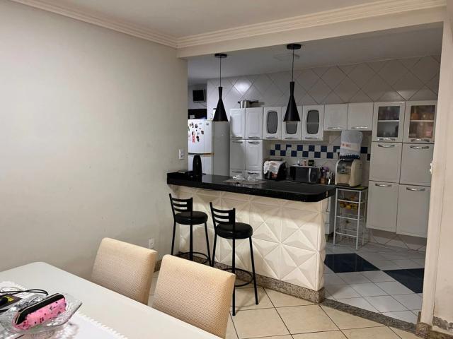 Casa / Sobrado para Venda em Vitória da Conquista/BA Felícia 5 Quartos