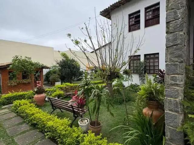 Casa / Sobrado para Venda em Vitória da Conquista/BA Recreio 5 Quartos