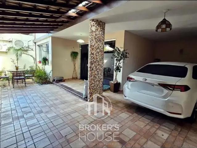 Casa / Sobrado para Venda em Vitória/ES de Lourdes 5 Quartos