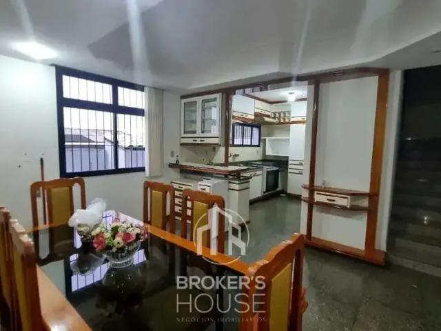 Casa / Sobrado para Venda em Vitória/ES de Lourdes 6 Quartos