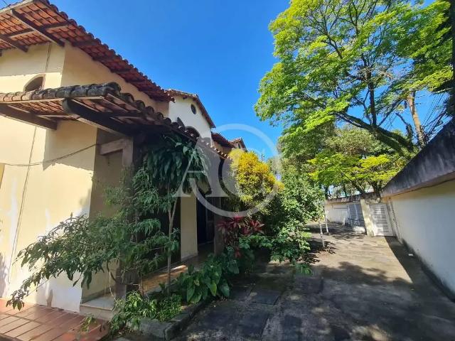 Casa / Sobrado para Venda em Vitória/ES Fradinhos 7 Quartos