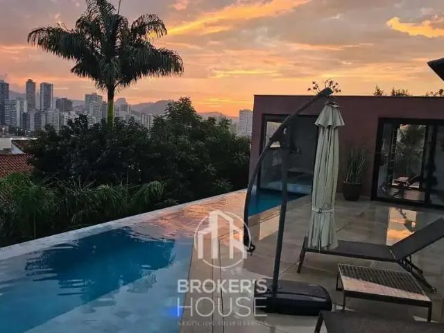 Casa / Sobrado para Venda em Vitória/ES Ilha do Boi 4 Quartos