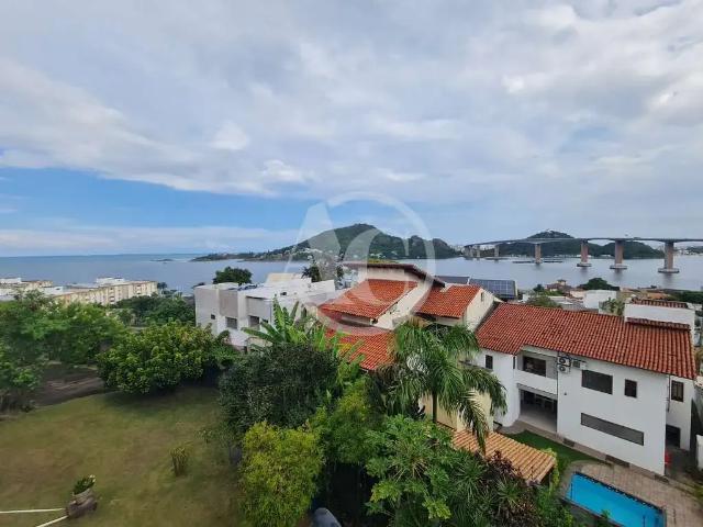 Casa / Sobrado para Venda em Vitória/ES Ilha do Boi 6 Quartos