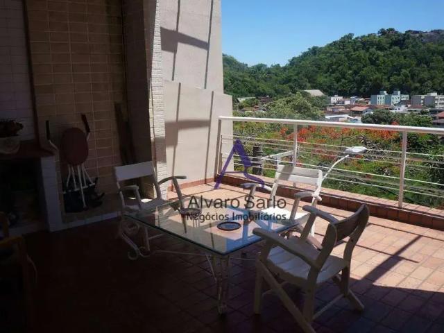Casa / Sobrado para Venda em Vitória/ES Lourdes 4 Quartos