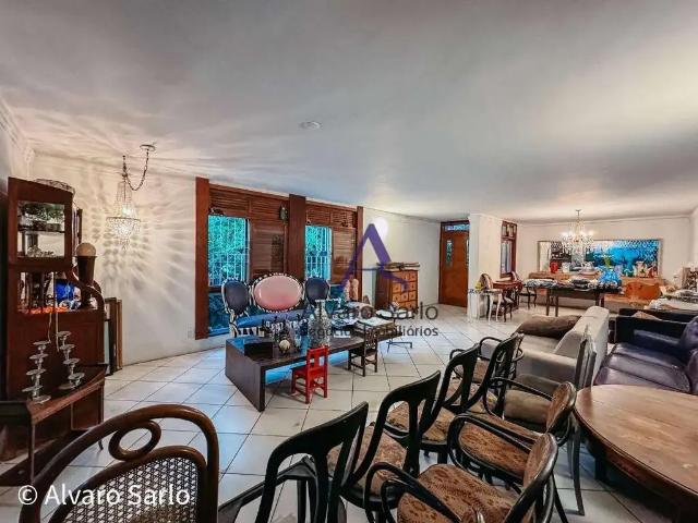 Casa / Sobrado para Venda em Vitória/ES Mata da Praia 4 Quartos