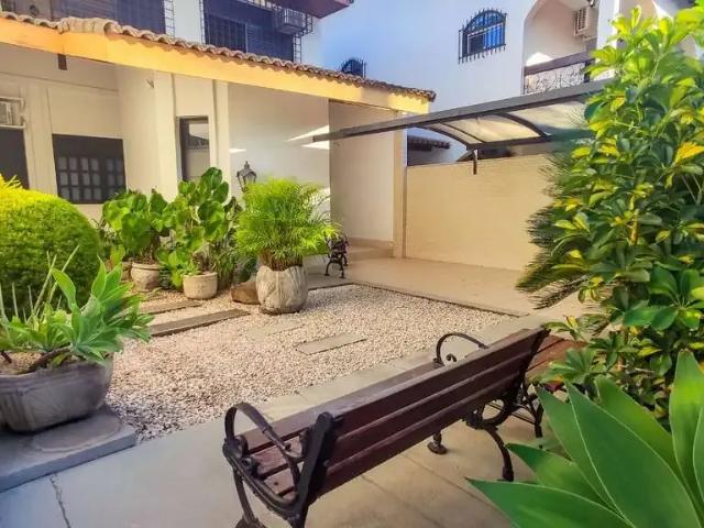 Casa / Sobrado para Venda em Vitória/ES Mata da Praia 5 Quartos
