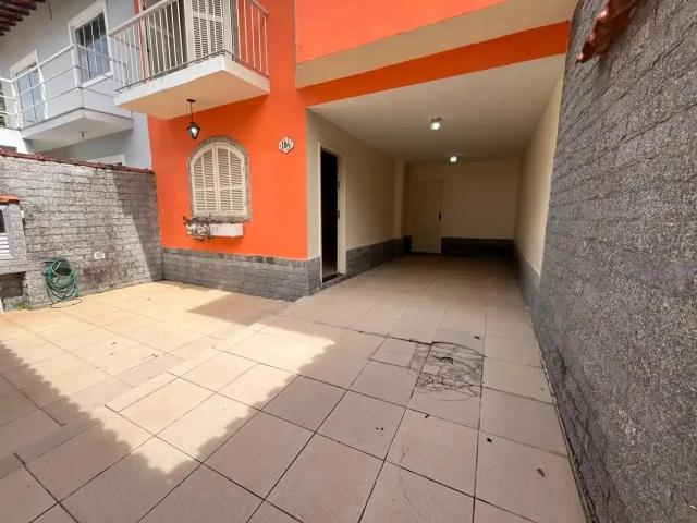 Casa / Sobrado para Venda em Volta Redonda/RJ Jardim Belvedere 4 Quartos