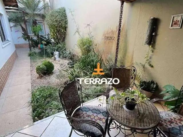 Casa / Sobrado para Venda em Volta Redonda/RJ Sessenta 3 Quartos