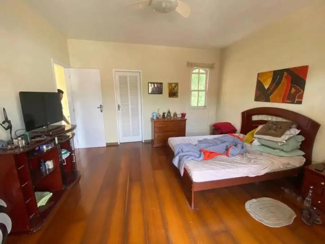 Casa / Sobrado para Venda em Volta Redonda/RJ Siderópolis 4 Quartos