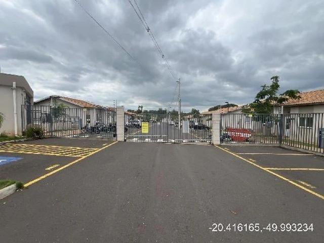 Casa / Sobrado para Venda em Votuporanga/SP Vila América 2 Quartos