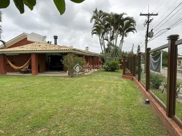 Casa / Sobrado para Venda em Xangri Lá/RS Atlântida 4 Quartos