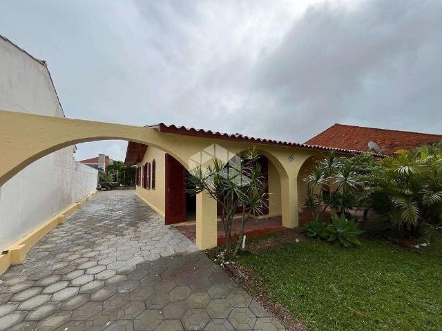 Casa / Sobrado para Venda em Xangri Lá/RS Centro 3 Quartos
