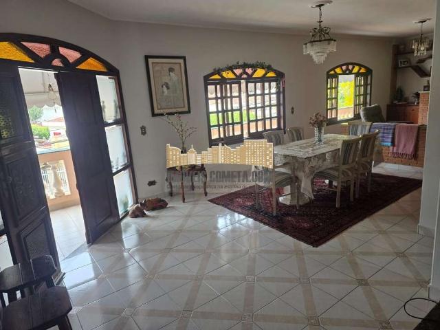 Casa / Sobrado para Venda em Águas da Prata/SP Centro 4 Quartos