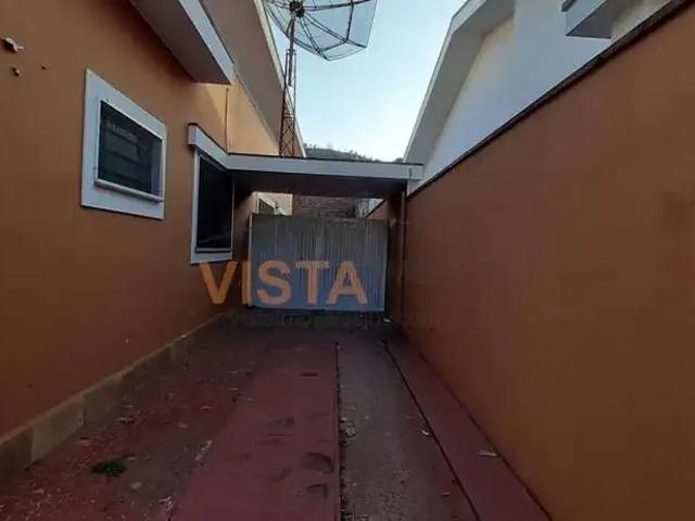 Casa / Sobrado para Venda em Águas da Prata/SP Centro 4 Quartos