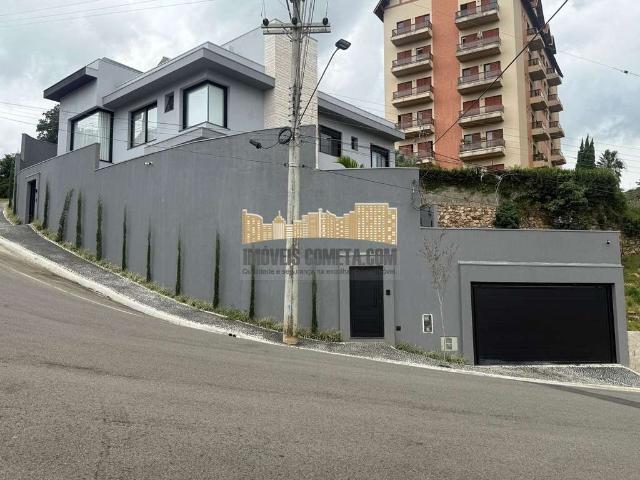 Casa / Sobrado para Venda em Águas da Prata/SP Centro 4 Quartos
