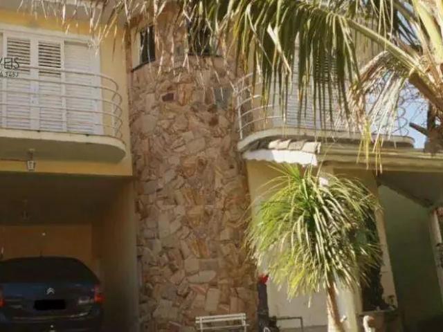Casa / Sobrado para Venda em Águas de Lindóia/SP Centro 5 Quartos