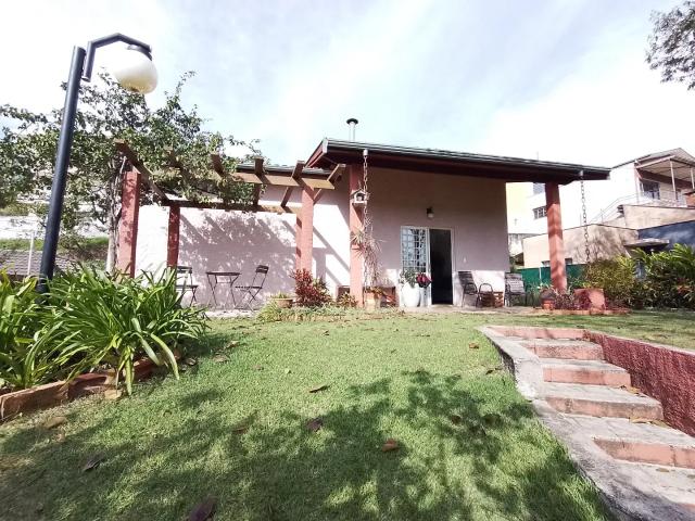 Casa / Sobrado para Venda em Águas de Lindóia/SP Assumpção Netto 4 Quartos