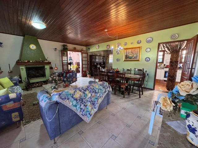 Casa / Sobrado para Venda em Águas de Lindóia/SP Jardim Meridien 4 Quartos