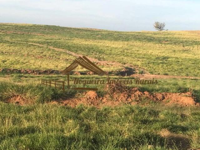 Casa / Sobrado para Venda em Águas de Santa Bárbara/SP Área Rural de Águas de Santa Bárbara