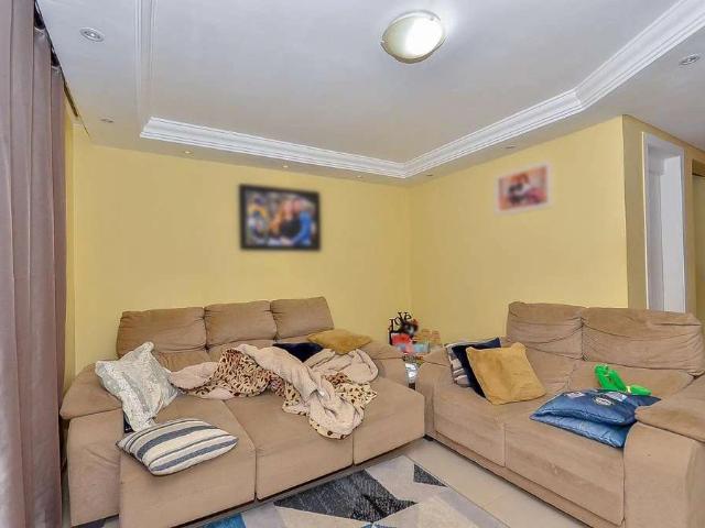 Casa / Sobrado para Venda em Almirante Tamandaré/PR Planta Almirante 5 Quartos
