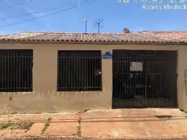 Casa / Sobrado para Venda em Álvares Machado/SP Centro 3 Quartos