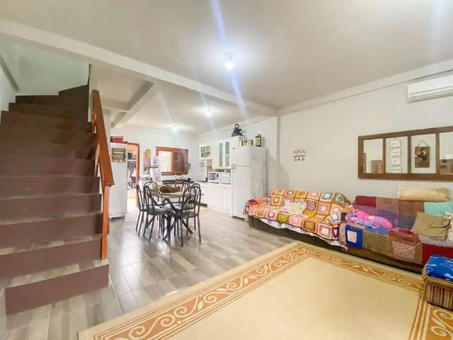 Casa / Sobrado para Venda em Alvorada/RS Aparecida 2 Quartos