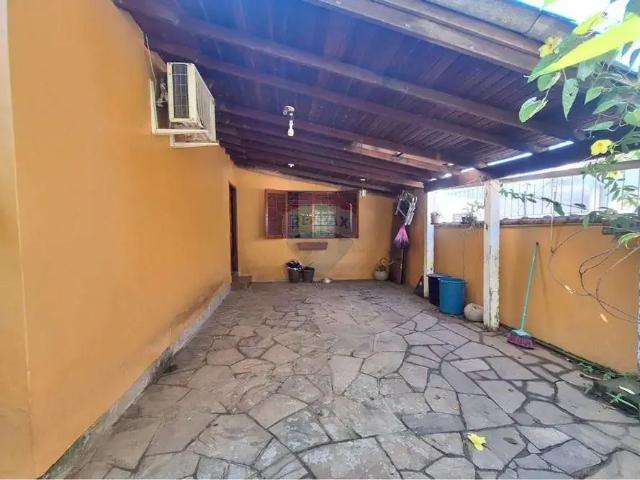 Casa / Sobrado para Venda em Alvorada/RS Sumaré 3 Quartos