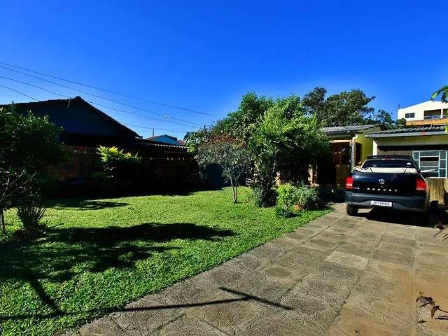 Casa / Sobrado para Venda em Alvorada/RS Sumaré 3 Quartos