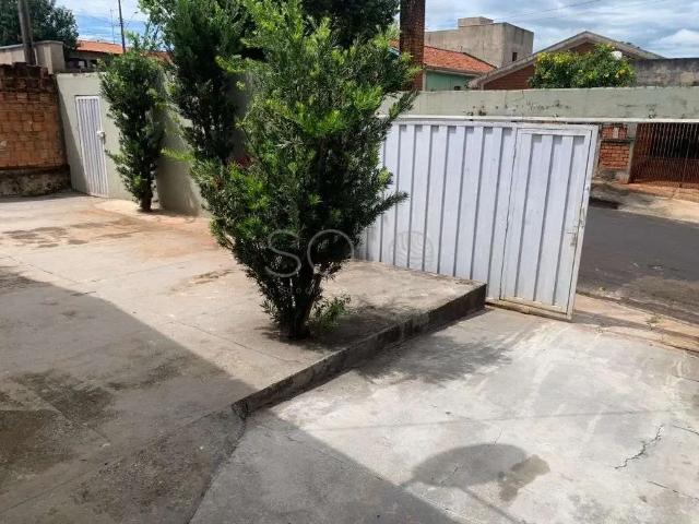 Casa / Sobrado para Venda em Américo Brasiliense/SP Centro 2 Quartos