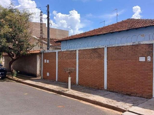 Casa / Sobrado para Venda em Américo Brasiliense/SP Centro 4 Quartos