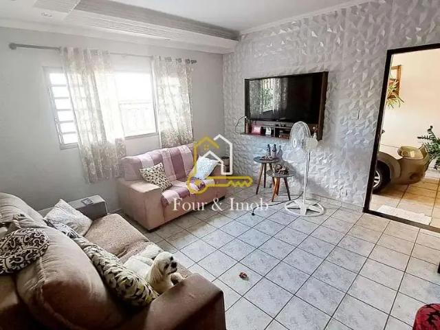 Casa / Sobrado para Venda em Américo Brasiliense/SP Nova Vila Cerqueira 3 Quartos
