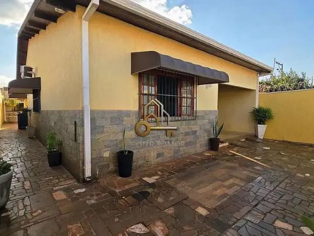 Casa / Sobrado para Venda em Américo Brasiliense/SP Nova Vila Cerqueira 3 Quartos