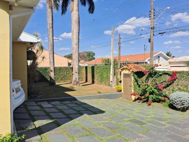 Casa / Sobrado para Venda em Américo Brasiliense/SP Vila Cerqueira 3 Quartos