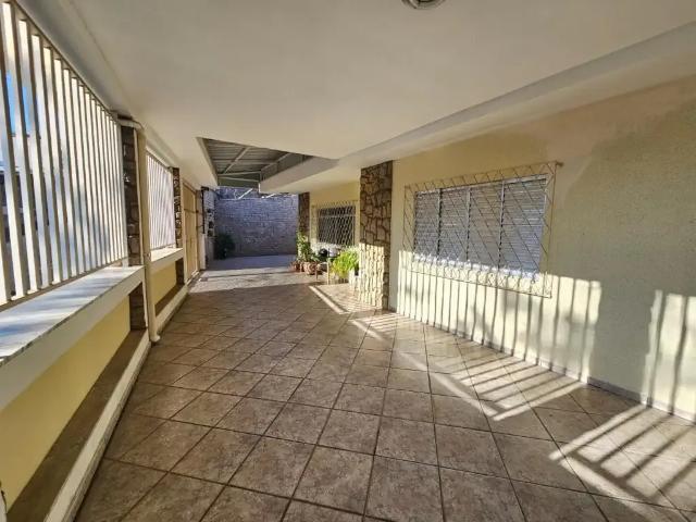 Casa / Sobrado para Venda em Amparo/SP Centro 3 Quartos