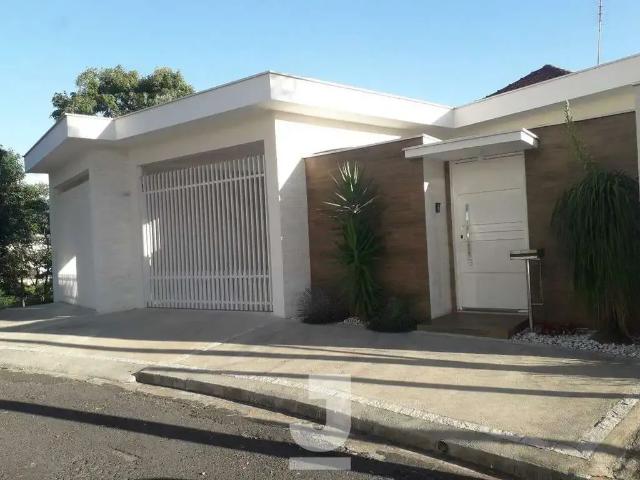 Casa / Sobrado para Venda em Amparo/SP Jardim Itália 5 Quartos