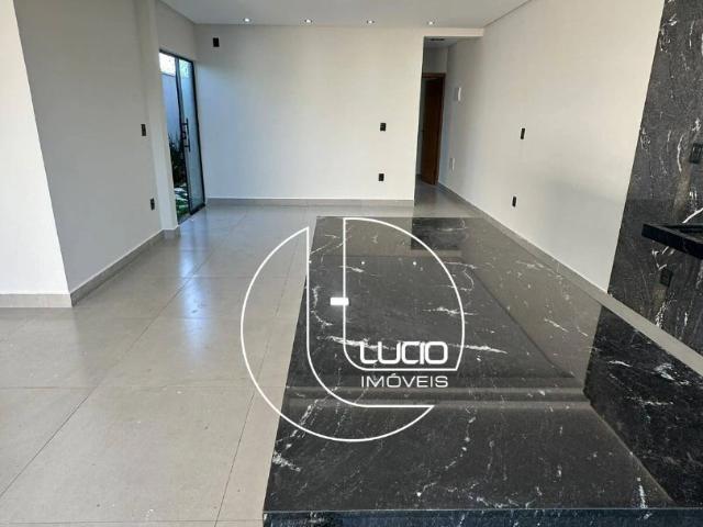 Casa / Sobrado para Venda em Anápolis/GO Residencial Campos do Jordão 3 Quartos