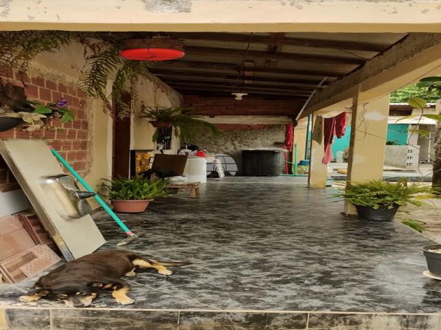 Casa / Sobrado para Venda em Antonina/PR Penha 2 Quartos