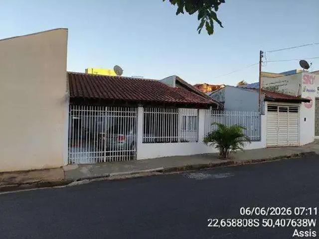 Casa / Sobrado para Venda em Assis/SP Centro 2 Quartos