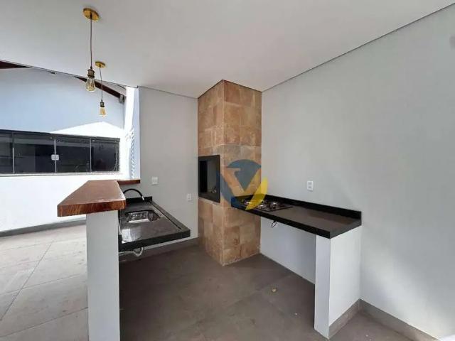 Casa / Sobrado para Venda em Assis/SP Centro 3 Quartos